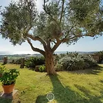 Dom wakacyjny Valeria's Panoramic House Chia